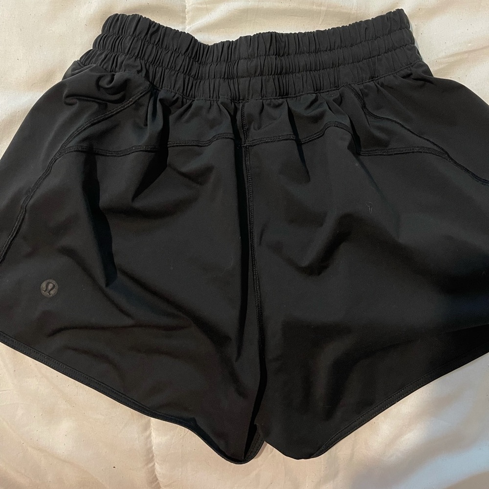 Black lulu shorts!